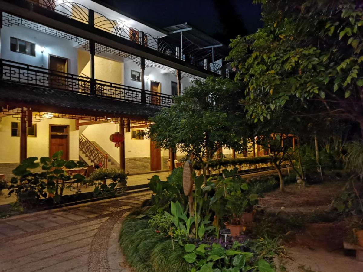 Nirvana Organic Farm Inn Янгшуо Екстериор снимка